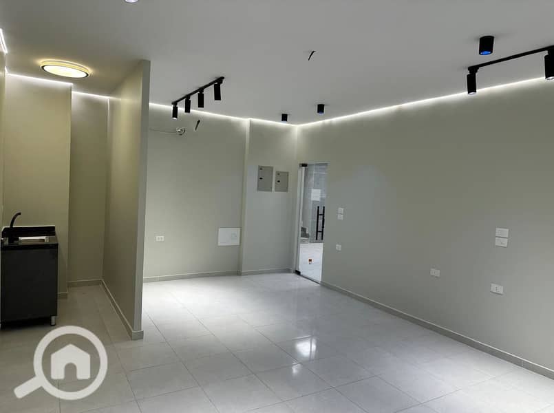 Office for sale in Al Nadi Mall Ultra Super Lux finishing Sheikh Zayed – pohled 6