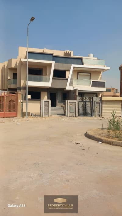 5 Bedroom Twin House for Sale in 6th of October, Giza - WhatsApp Image 2026-02-09 at 10.39. 41 AM. jpeg