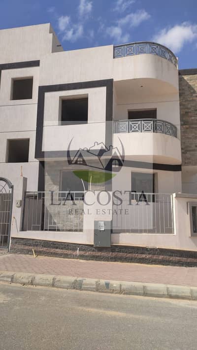 4 Bedroom Villa for Sale in 6th of October, Giza - WhatsApp Image 2026-02-09 at 6.41. 06 PM. jpeg
