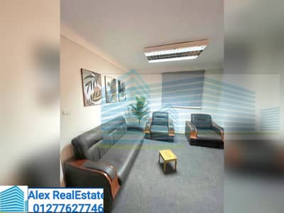 مکتب  للايجار في جليم، الإسكندرية - IMG-20250718-WA0006. jpg