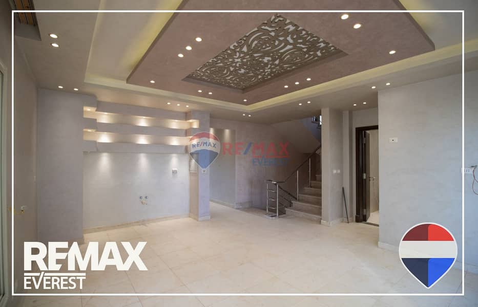Villa with Pool & Jacuzzi in Grand Heights - Widok 6