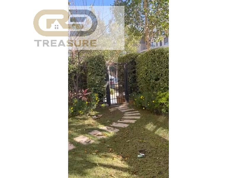 semi furnished Duplex with garden for rent in Eastown - new cairo - Widok 2