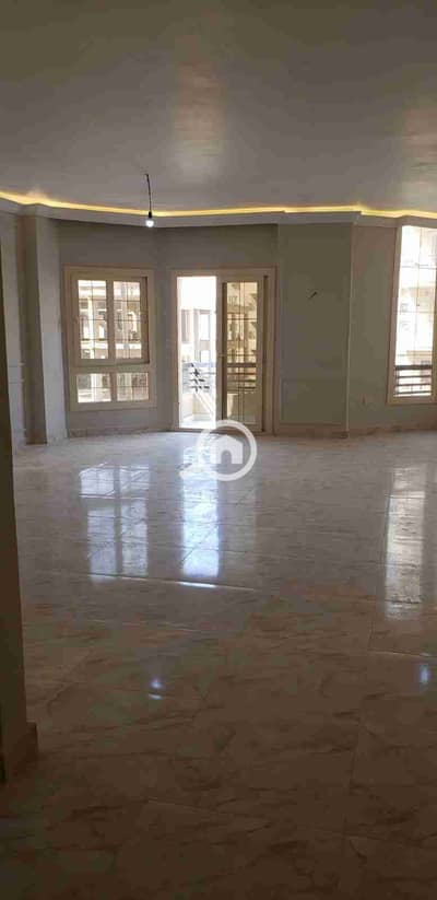 شقة 4 غرف نوم للايجار في 6 أكتوبر، الجيزة - IMG-20260210-WA0013. jpg