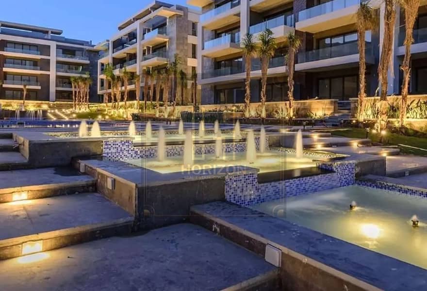 4 el patio oro . jpg