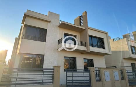 تاون هاوس 3 غرف نوم للبيع في الشيخ زايد، الجيزة - WhatsApp Image 2024-06-26 at 8.48. 55 AM_1400x900. jpg