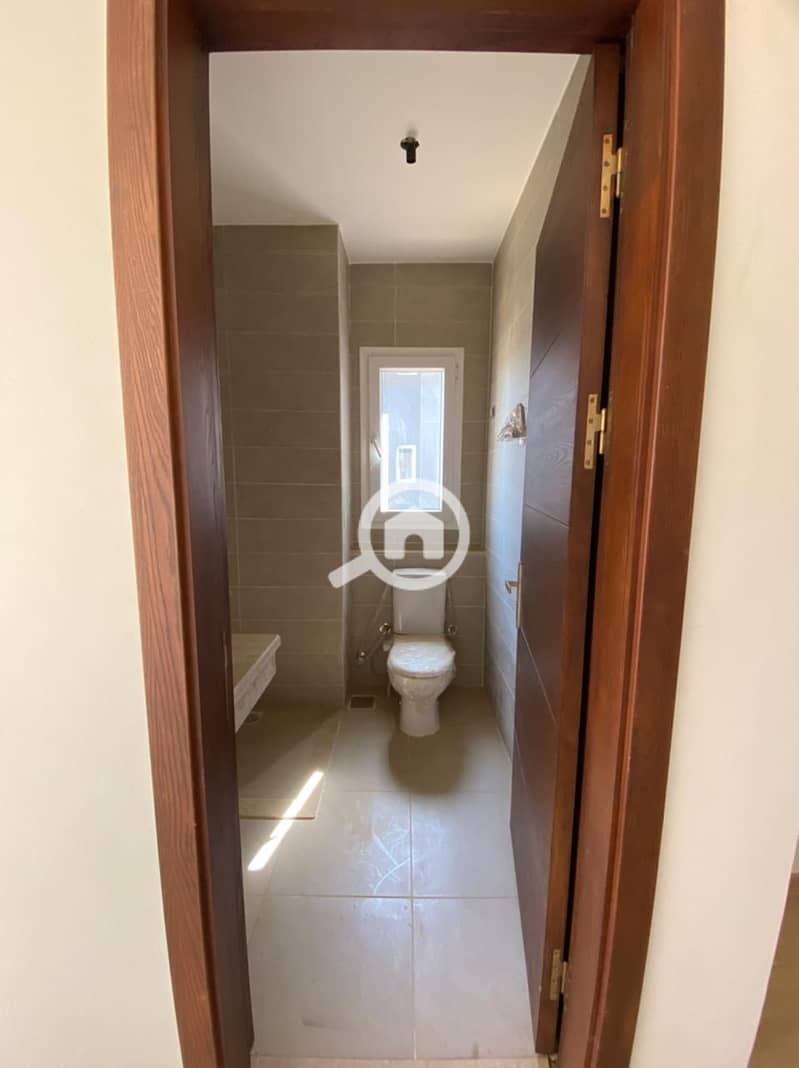 4 WhatsApp Image 2022-09-13 at 2.44. 20 PM. jpeg