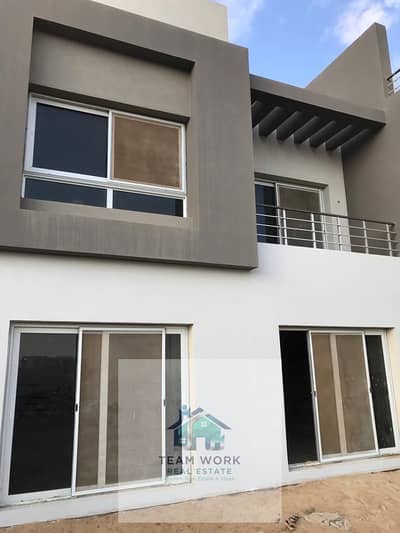 4 Bedroom Townhouse for Sale in Sheikh Zayed, Giza - 5353ca88-500c-438a-92bb-5c8acd15dbeb. jpg