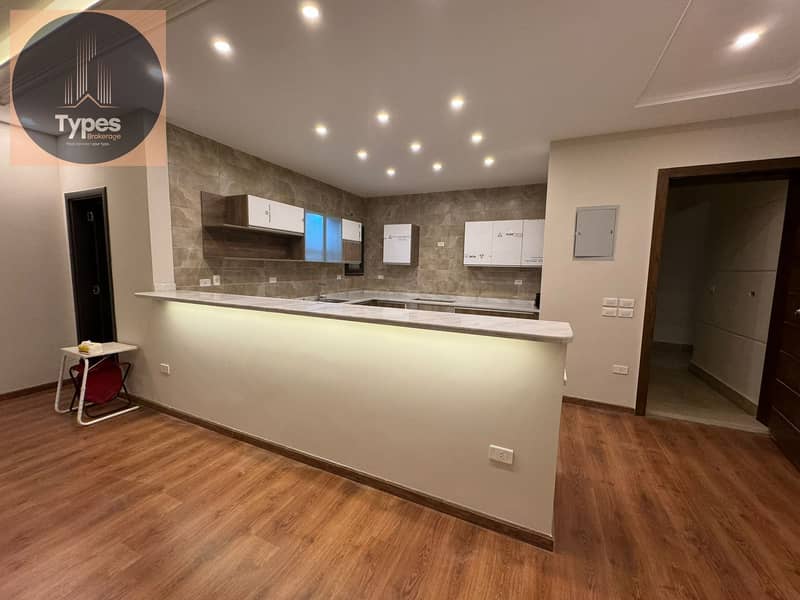 Ground floor apartment for sale, 165 sq m + 50 sq m garden, ultra-super-lux finished in Green 5 Compound, prime location. - Ansicht 2