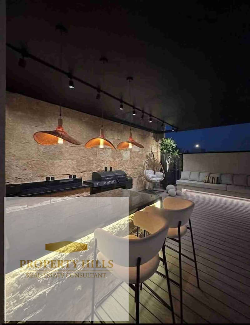 Villa for sale, fully finished by the owner, with a private garage for two cars and a private swimming pool. - Mehr