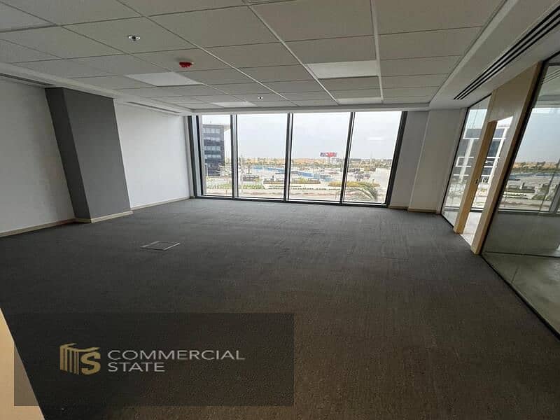 Finished Office 96m at Cairo Festival City for Rent -New Cairo - Widok 2