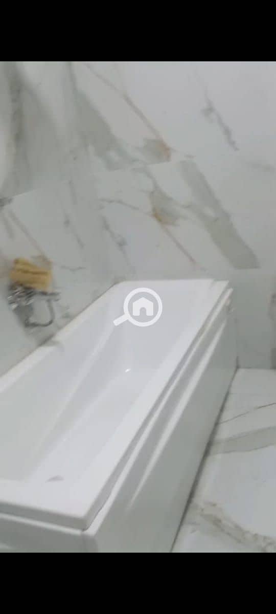 5 WhatsApp Image 2025-10-09 at 11.44. 49_c26537d5. jpg