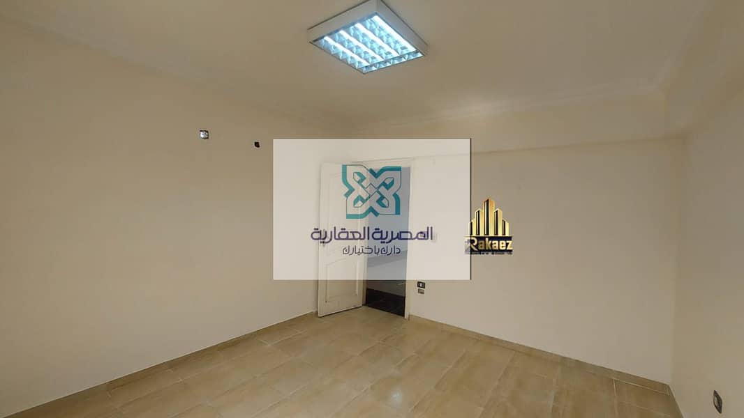 An air-conditioned office for rent suitable for all companies and specialties on Carrefour Main Street near the banks area and Carrefour and the services area. - Ansicht 5
