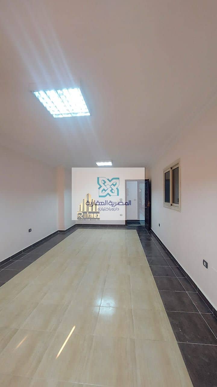 An air-conditioned office for rent suitable for all companies and specialties on Carrefour Main Street near the banks area and Carrefour and the services area. - Ansicht 2