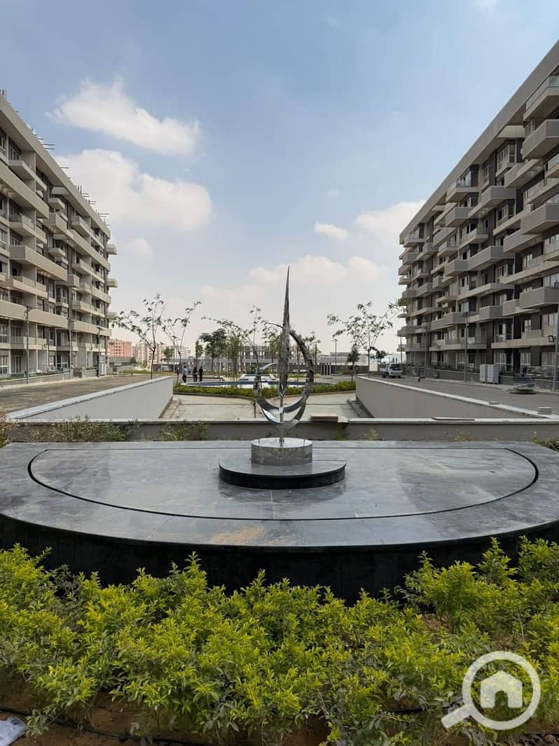 Opportunity to own a bargain apartment for immediate delivery at an unbeatable price with only a 10% down payment in the most prestigious compound dir - Ansicht 4