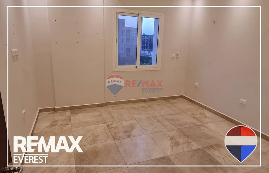 Prime location apartment in October plaza sodic – pohled 6