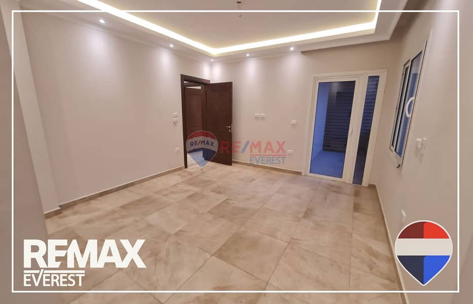 Prime location apartment in October plaza sodic – další
