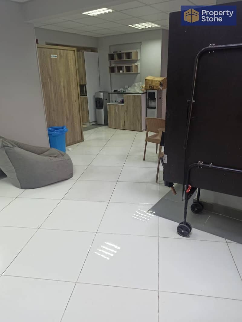 Office space for rent, 500 sq m, furnished, in a prime location in Maadi. Very close to the Corniche and the metro. - More