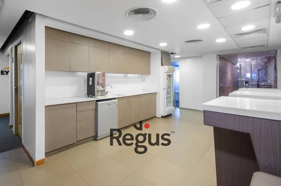 6 Regus_KamarayetRoushdy_3251_Cairo_Egypt_Kitchen. jpg