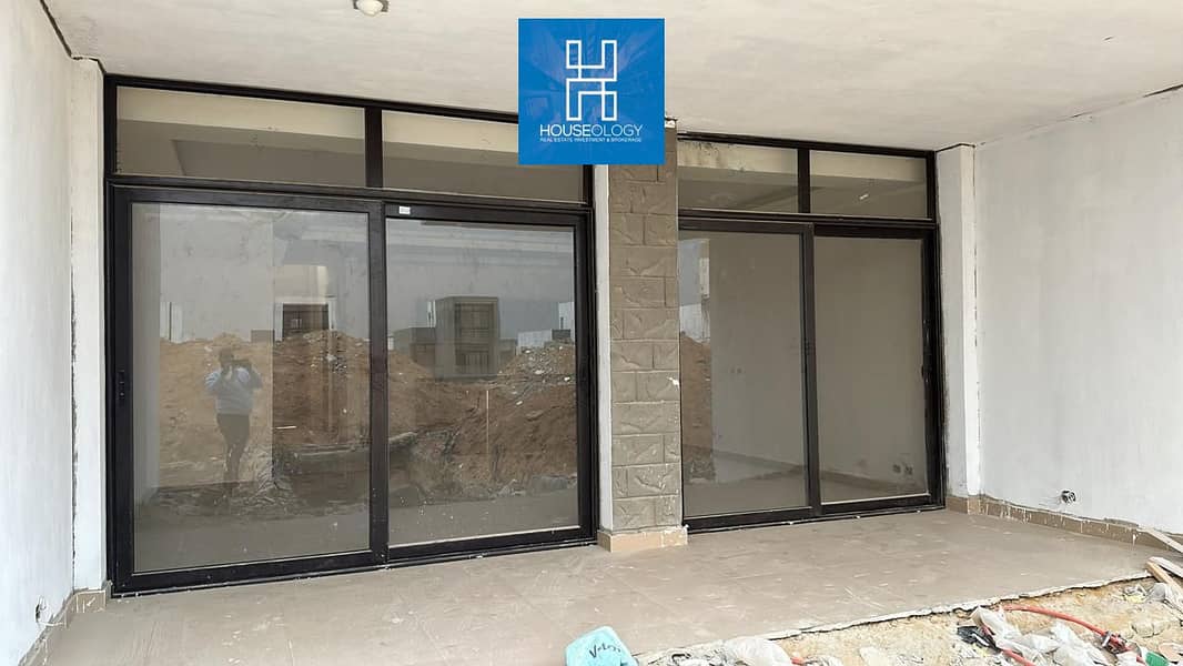 Senior chalet for sale in Azha Sokhna, first row lagoon, immediate delivery, furnished in the best location in TUCANA VILLAGE stage. – pohled 5