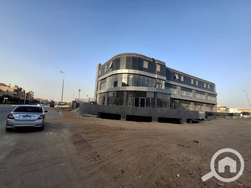 A 70m store on a 27m ground floor, new at one7mall - Al-Nargis Villas, opposite Al-Mustafa Mosque and a Mobil gas station. - Ansicht 2