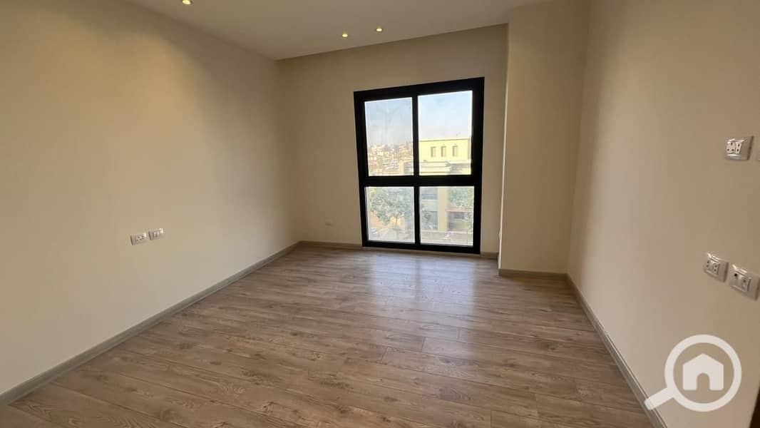 For Rent in Sky Condos – 186 sqm – 3 Bedrooms – North Facing with Open View & Hotel Finishing - Bild 6