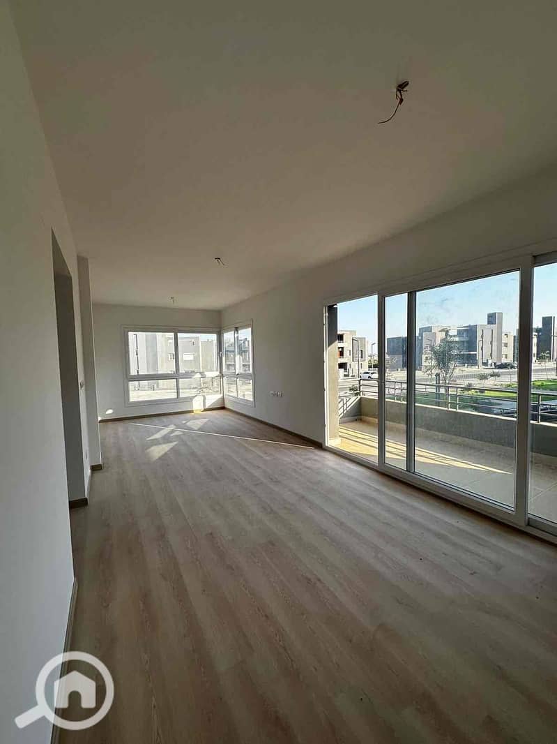 For rent, penthouse in Kayan Grand Heights compound, first occupancy – pohled 2