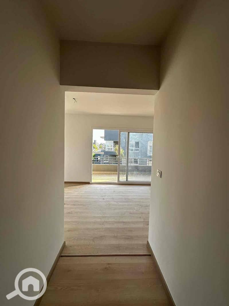 For rent, penthouse in Kayan Grand Heights compound, first occupancy – další
