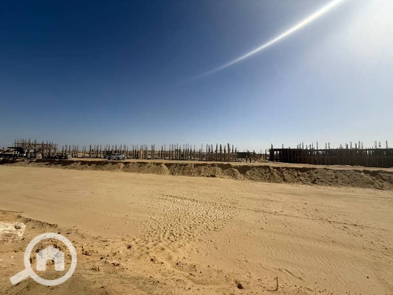 A prime investment opportunity directly on Sphinx l Airport a fully finished apartment in Hills of One the most prestigio compoun in New Zayed – další