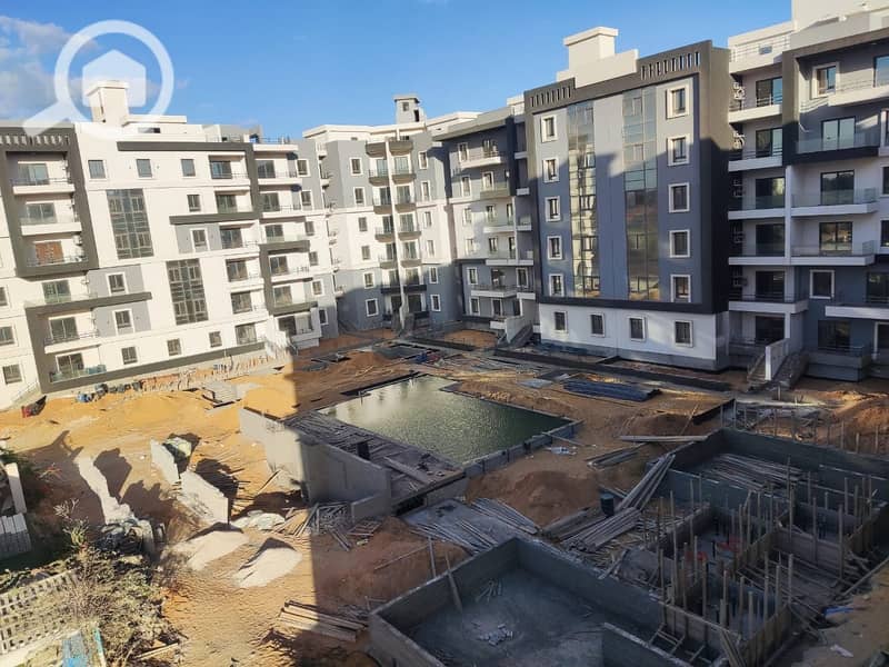RTM – fully finished apartment with a private garden for sale in Namya West Compound, next to ZED Towers in Sheikh Zayed City and close to Al Rabwa – pohled 6
