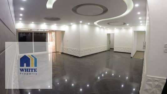 شقة 4 غرف نوم للايجار في الدقى، الجيزة - WhatsApp Image 2026-02-14 at 8.47. 13 PM (1). jpg