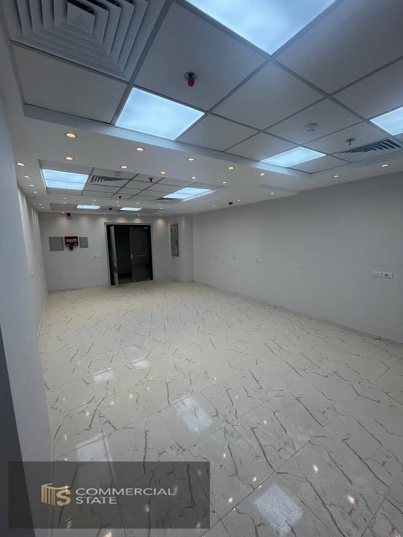 Finished Office at Hyde Park 61m for Rent -New Cairo - Widok 3