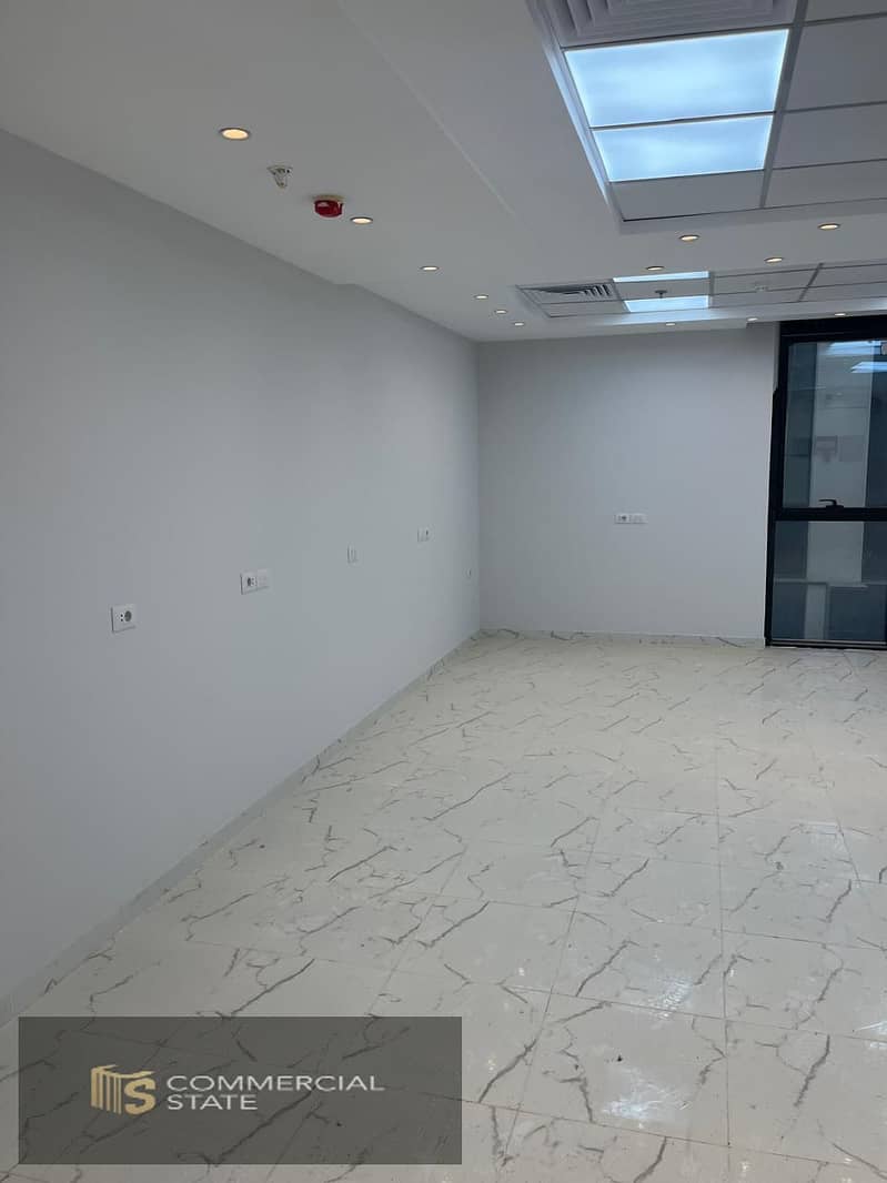 Finished Office at Hyde Park 61m for Rent -New Cairo - Widok 6