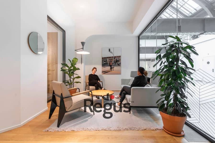 Join a collaborative coworking space environment in Cairo, Mall of Egypt – pohled 4
