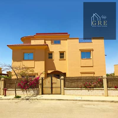 6 Bedroom Villa for Sale in 6th of October, Giza - 7d7ae0c2-f19b-44f8-b66d-6ce90b58808f. jpg