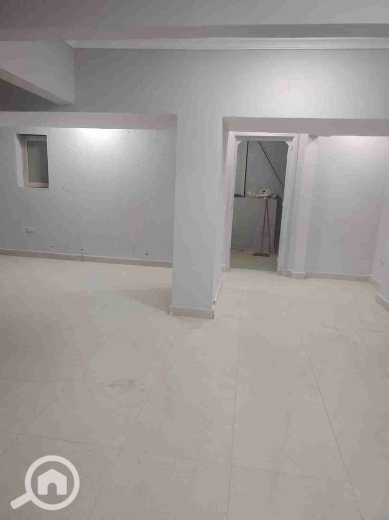 Commercial shop for sale 175m in Sheraton - Mehr