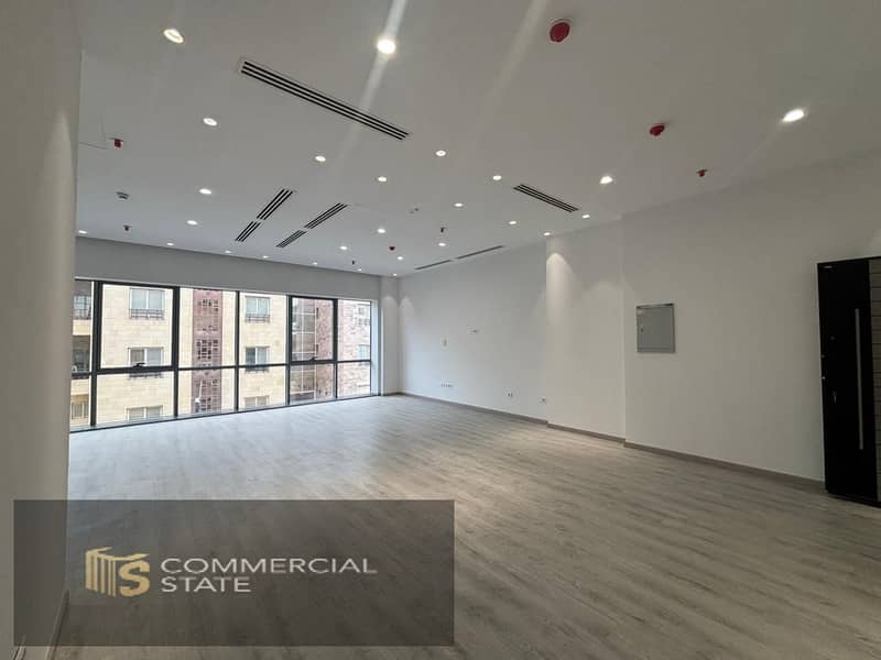 Finished Office at The Ledge for Rent-New Cairo - Widok 3