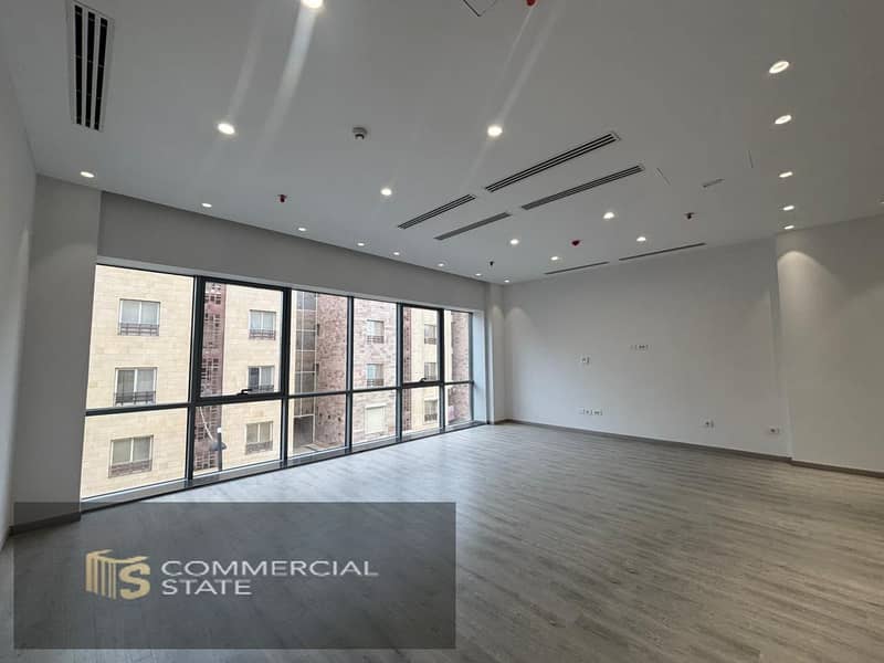 Finished Office at The Ledge for Rent-New Cairo - Widok 4
