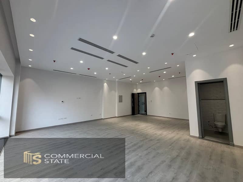 Finished Office at The Ledge for Rent-New Cairo - Widok 5