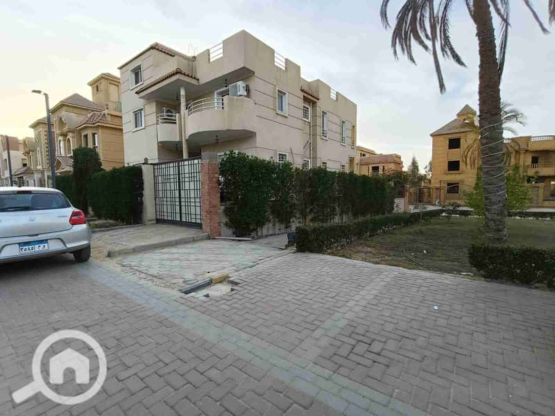 Furnished apartment on the ground floor with a private garden in Wadi Al-Rabi' compound in the distinguished neighborhood. - Ansicht 2