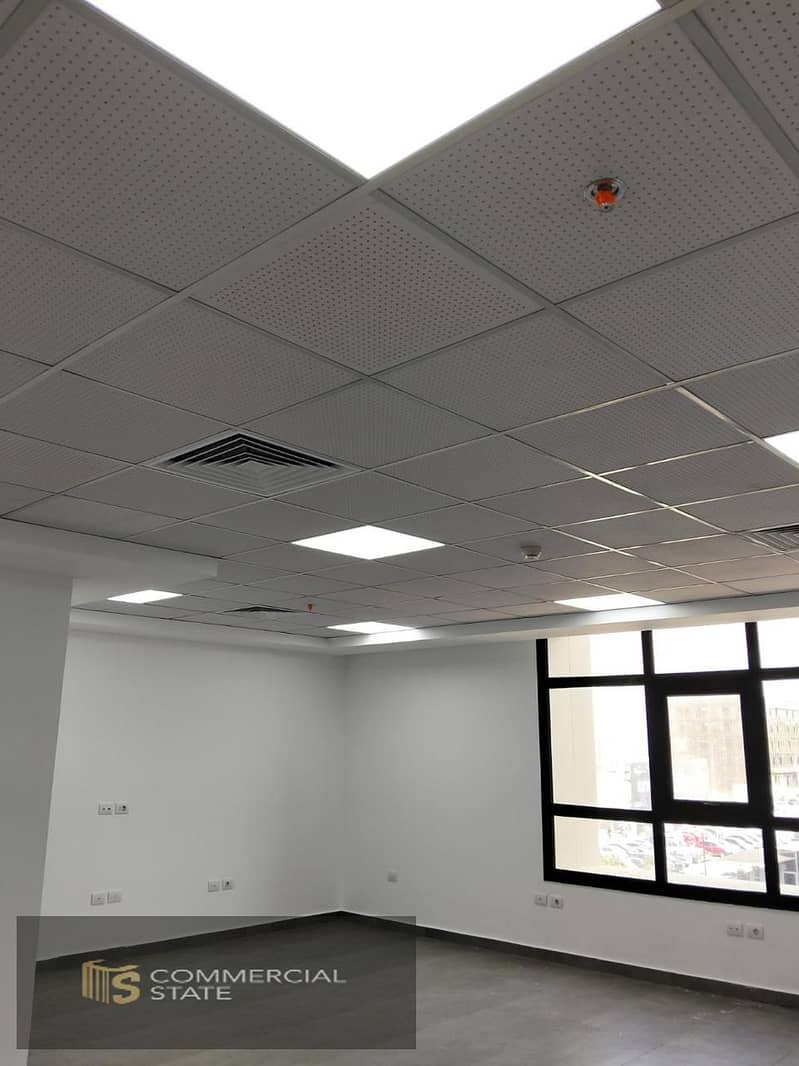 Finished Office at South Gate 78m for Rent -New Cairo - Widok 2