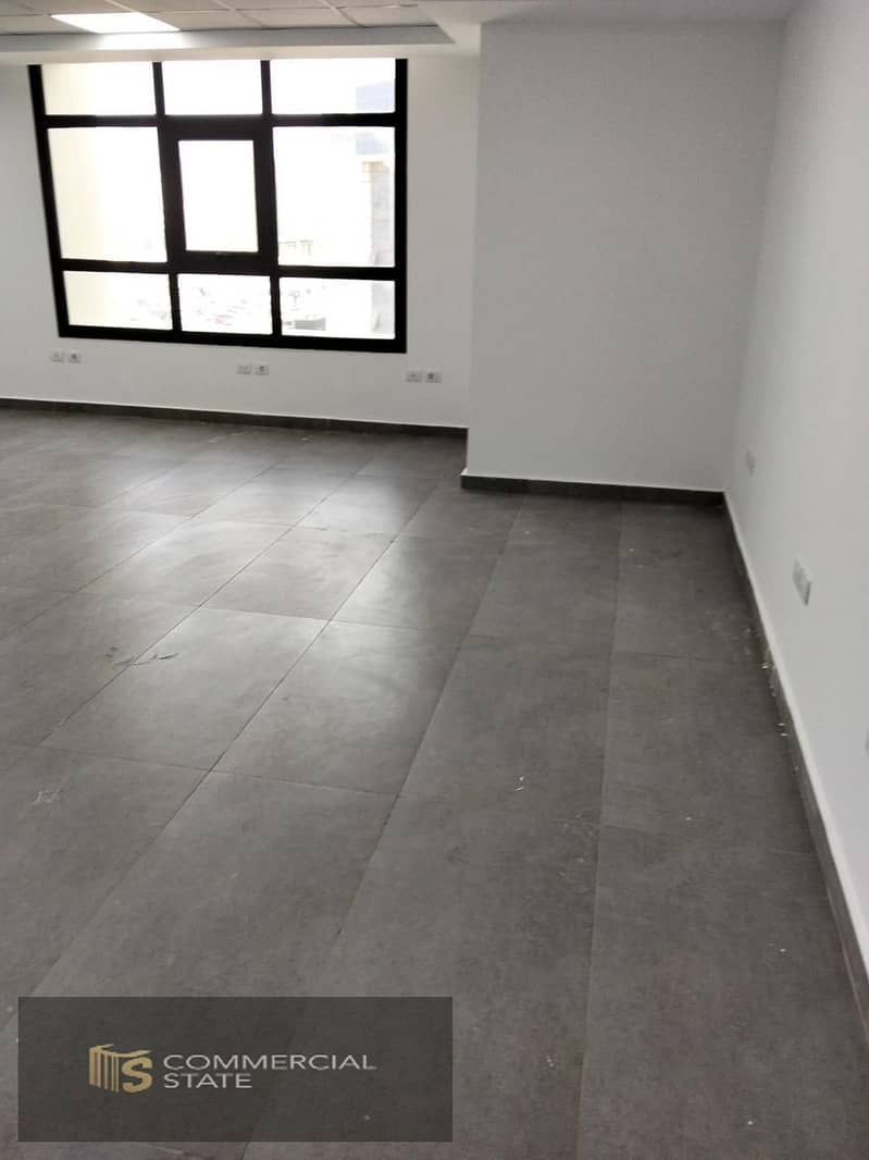 Finished Office at South Gate 78m for Rent -New Cairo - Widok 6