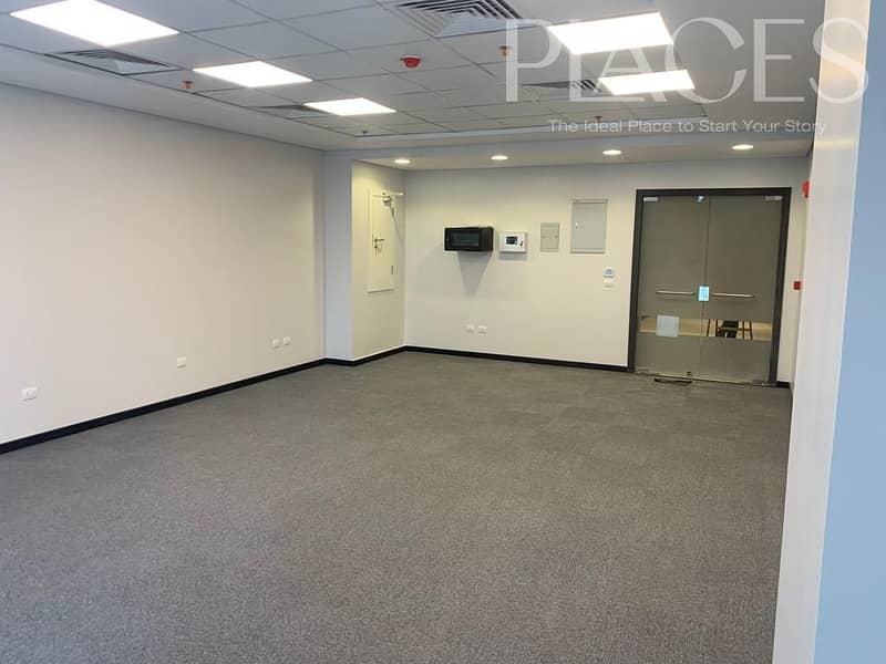 A prime office space for rent within the prestigious Hyde Park office complex, ideal for companies and organizations seeking a distinguished location. - Ansicht 5