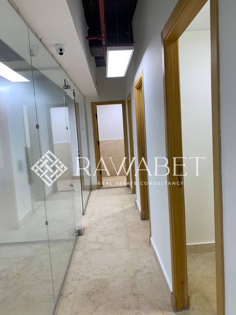 Office for rent in Arkan Plaza 130 sqm Fully finished with air conditioning Prime location - Ansicht 5