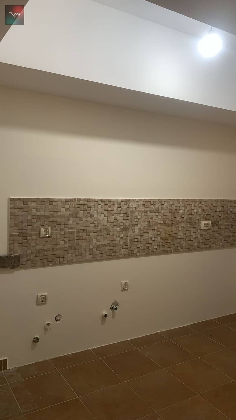 9 758fe9e1-0ff8-4f3c-920d-262e069f46e2. jpg