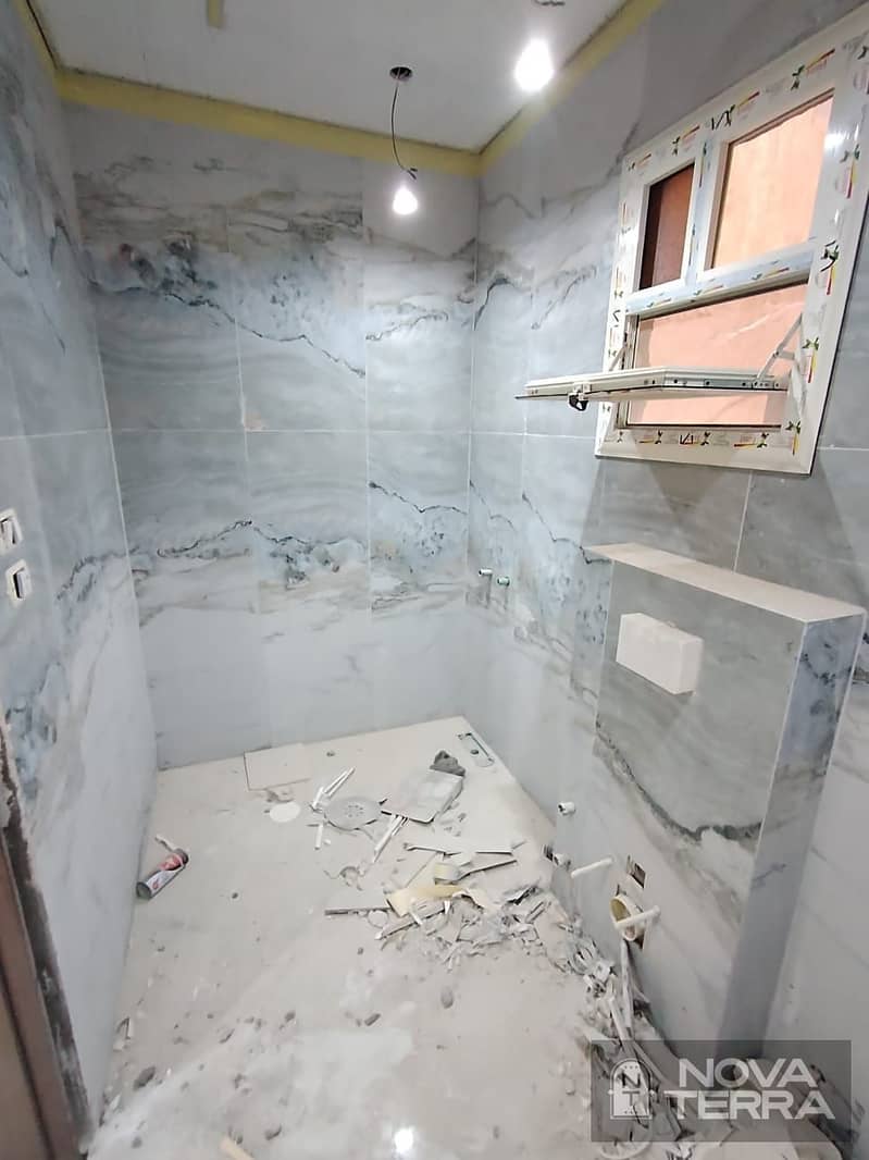 Elevated ground floor apartment for sale with private entrance-District 16-Sheikh Zayed-near Beverly Hills Compound–26th of July Corridor - Więcej
