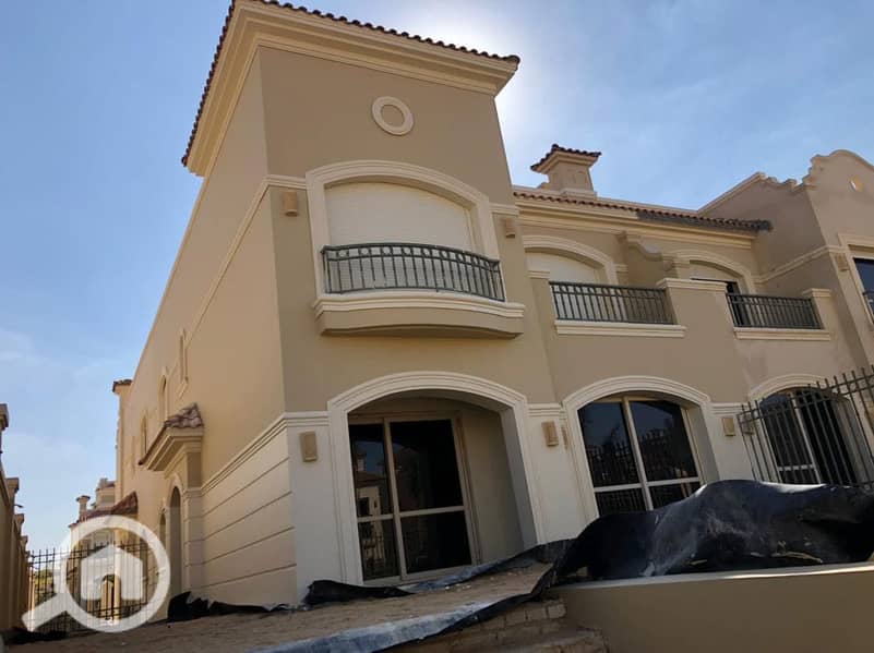 Delivered Villa 3 Bedrooms included one master bedroom 4 Bathrooms Storage room in Patio 5 East La VISTA Prime location - Ansicht 5