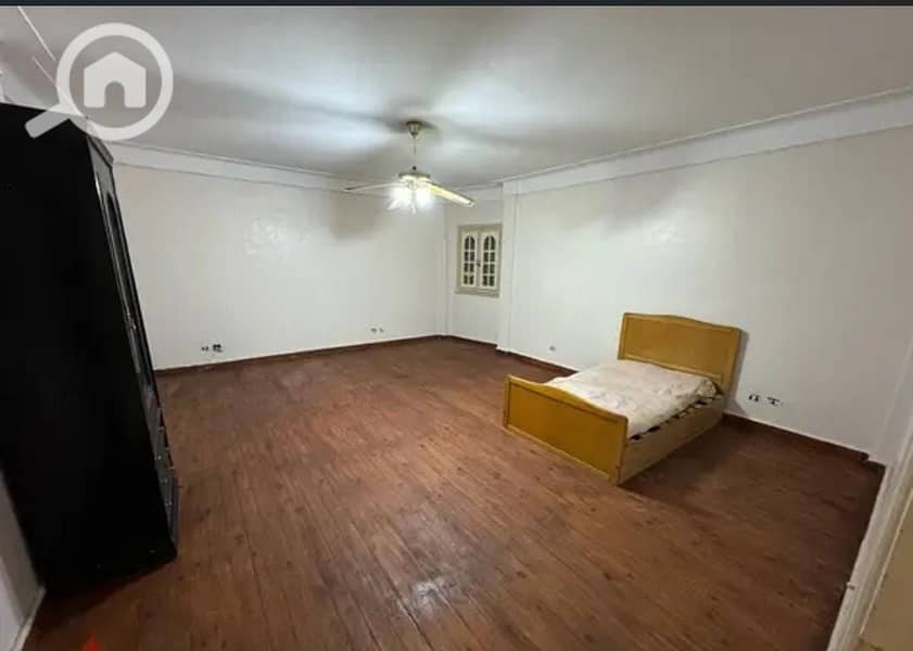 Unit for sale in Sporting, all rooms with an open view of Port Said Street - Więcej