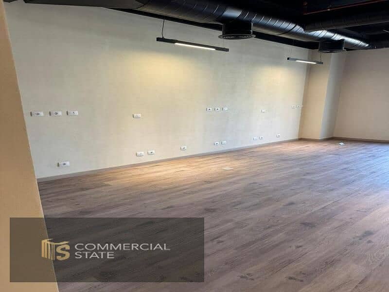 Finished Office for Rent at District 5 - New Cairo – další