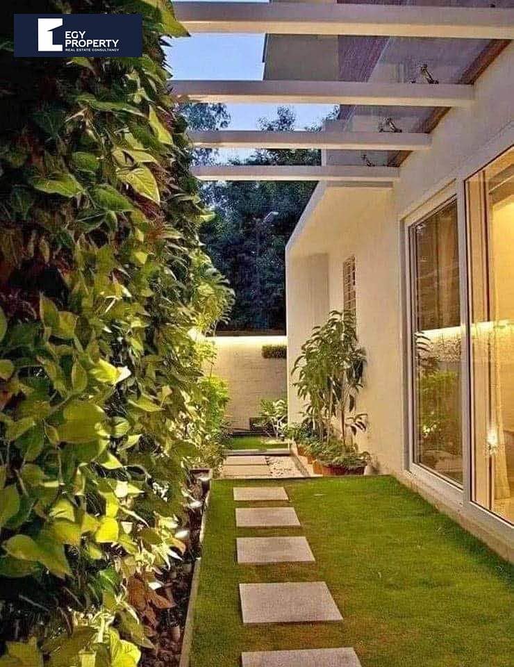 With a Prime View Luxury Villa with for Sale in Mountain View Icity - New Cairo - Więcej
