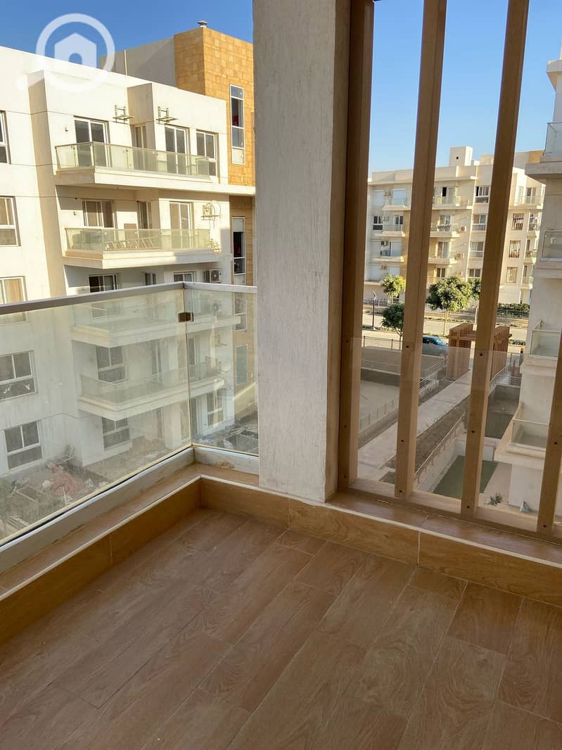 Apartment for Sale with 60 sqm Garden at a Special Price in the Northern Expansions - Mehr